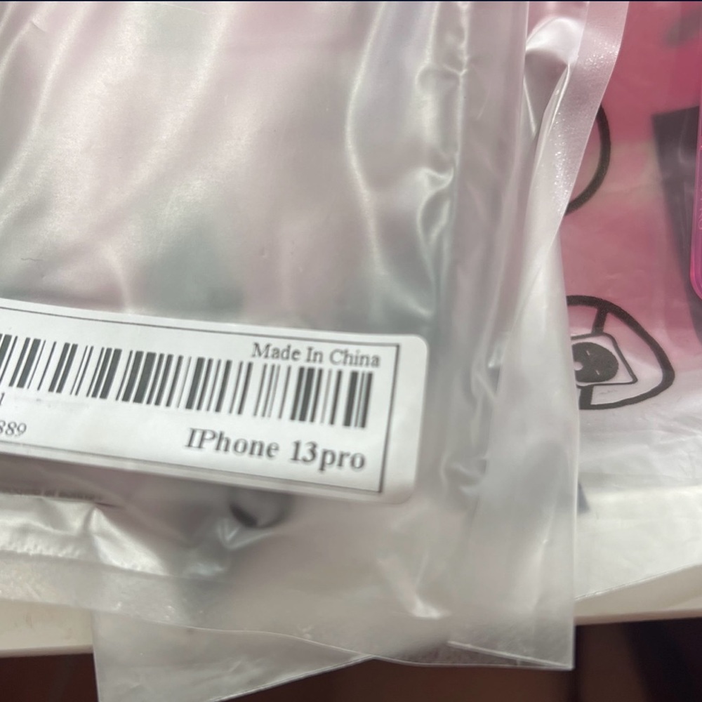 Pink shein case - Picture 2 of 2